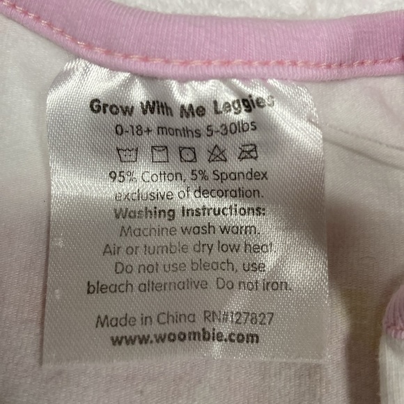 Woombie Grow with Me Baby Swaddle with Leggies, Buzzy Cars, 0-18 Months - Picture 7 of 7